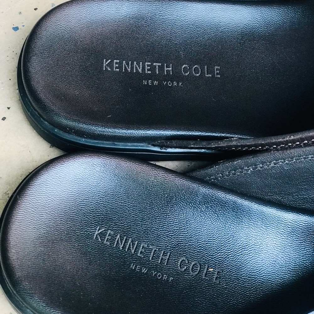 KENNETH COLE Lite-N-Up Leather Sandal - Picture 6 of 10